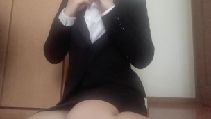 大学生が内定式帰りにリクルートスーツでオナニーしてみた　1